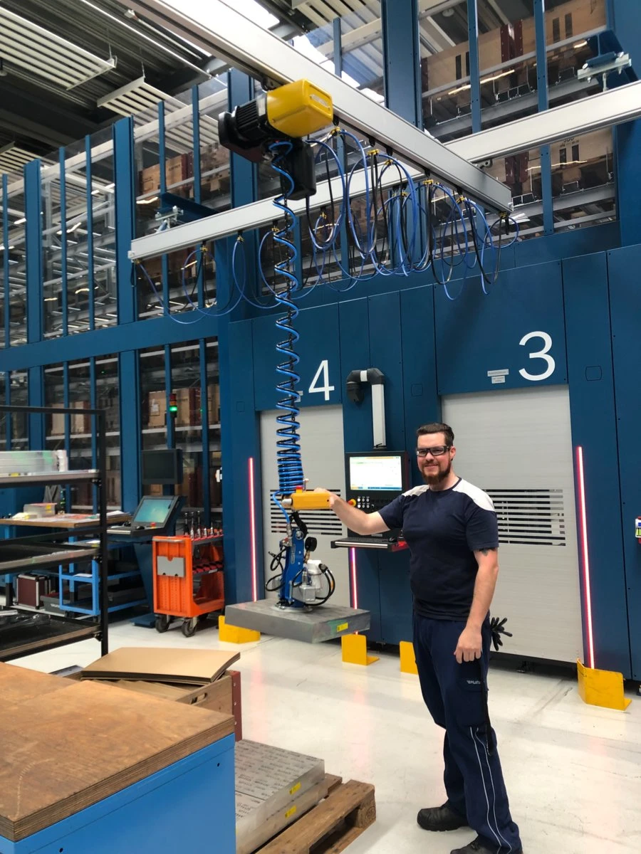 Paranco elettrico a catena GIS Handy per postazioni di lavoro